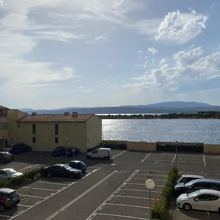 Nice 24m With Balcony Sea View!