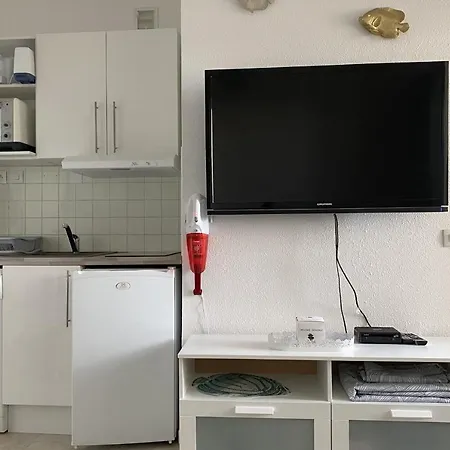 Nice 24m With Balcony Sea View! Leucate